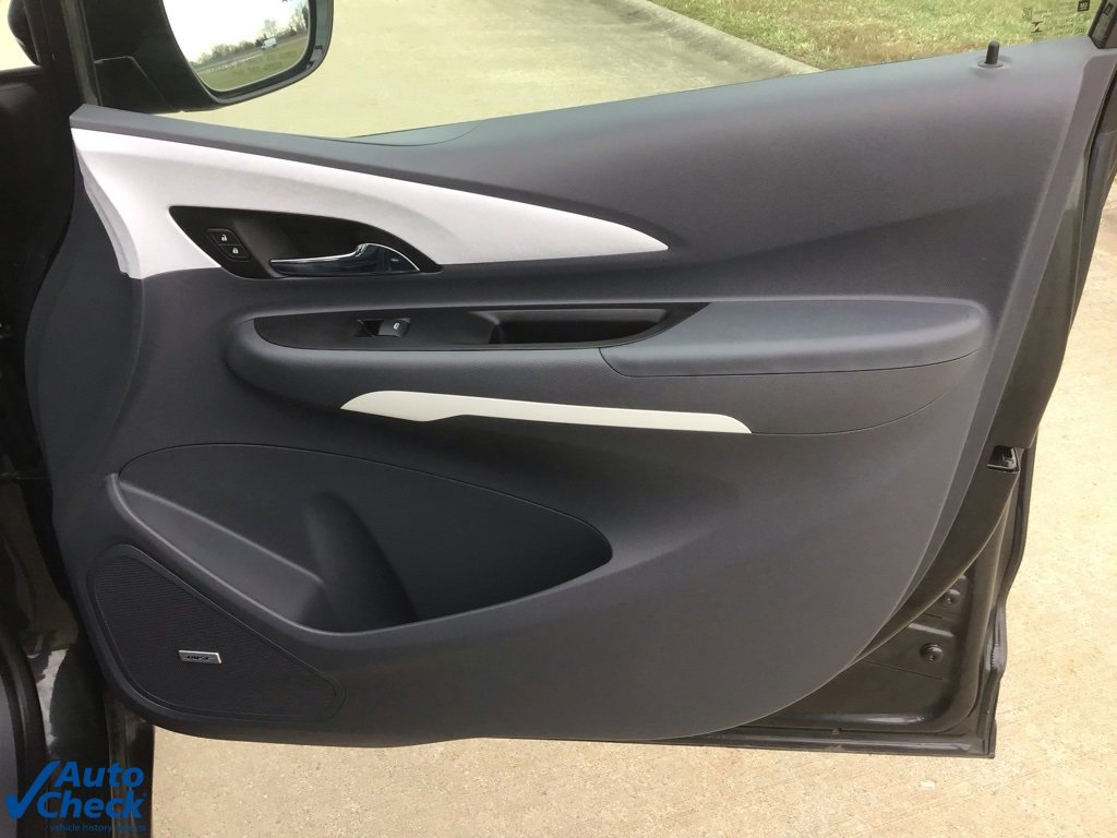 Used 2019 Chevrolet Bolt Premier w/ Infotainment Package image 21