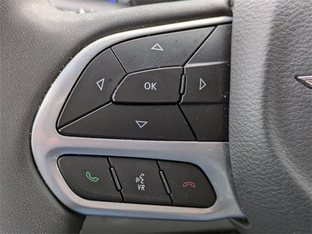 Certified 2024 Chrysler Pacifica Select image 31