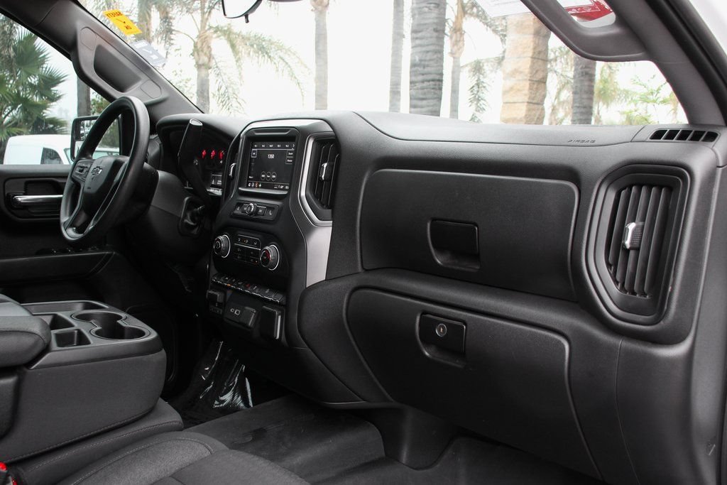 Used 2024 Chevrolet Silverado 1500 Custom Trail Boss AWD/4WD image 31