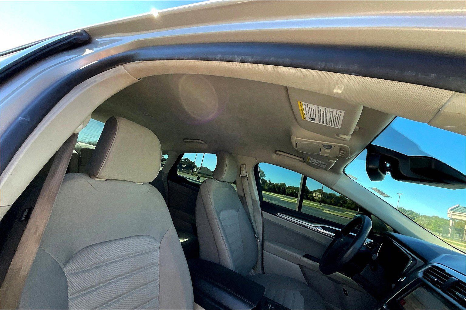 Used 2019 Ford Fusion SE image 13