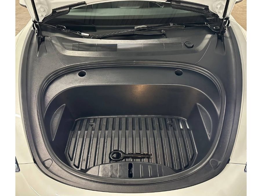 Used 2023 Tesla Model 3 Standard Range RWD image 4