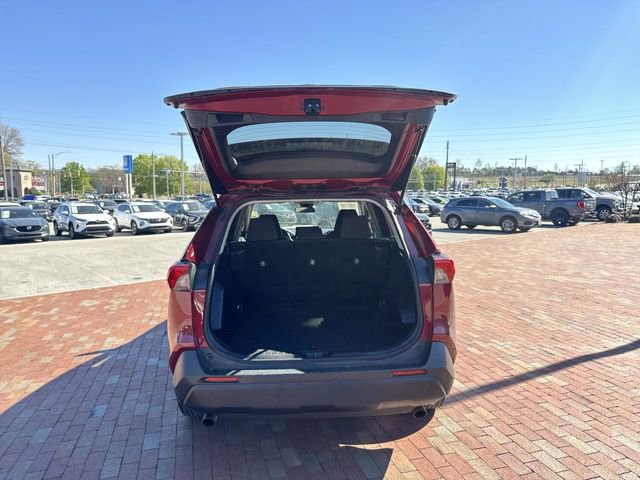 Used 2021 Toyota RAV4 LE image 29