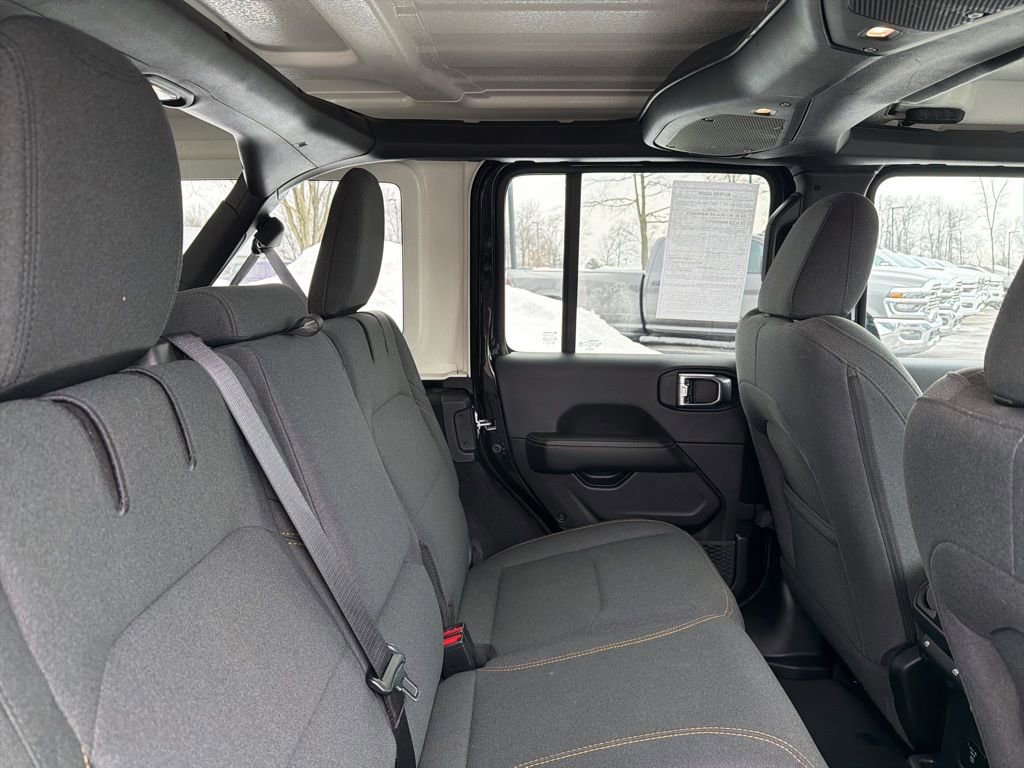 Certified 2025 Jeep Wrangler Unlimited Sahara image 10