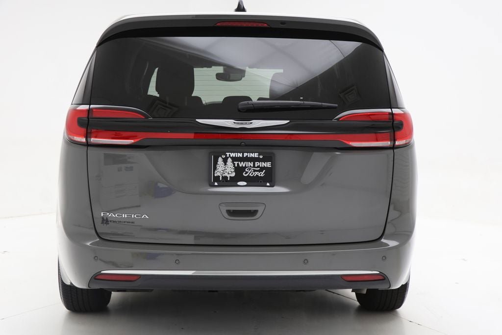Used 2025 Chrysler Pacifica Select FWD image 7