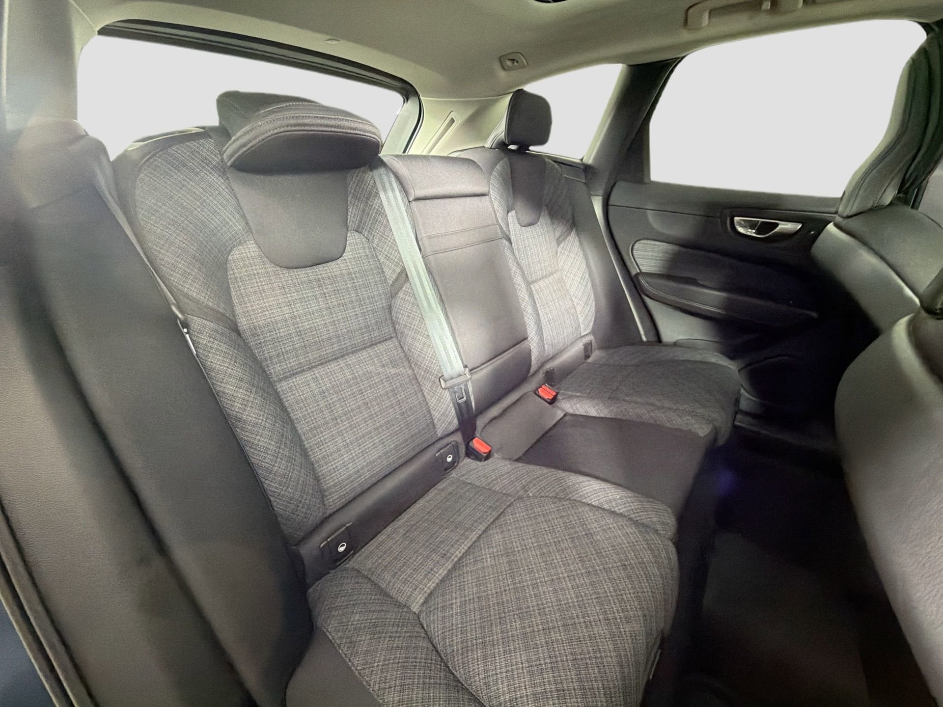 Certified 2023 Volvo XC60 B5 Core AWD/4WD image 26