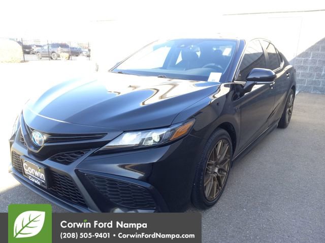 Used 2023 Toyota Camry SE w/ Cold Weather Package image 7