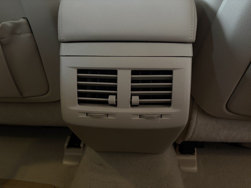 Used 2009 Toyota Avalon Limited FWD image 37