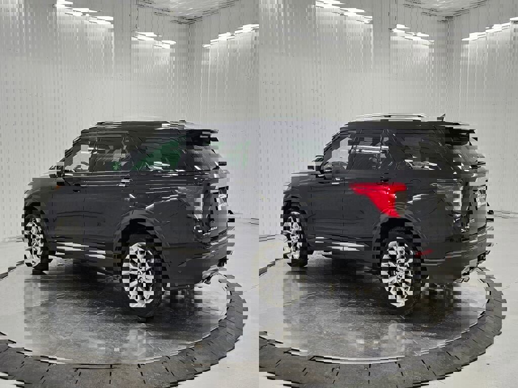 Used 2021 Ford Explorer Platinum w/ Equipment Group 601A image 38