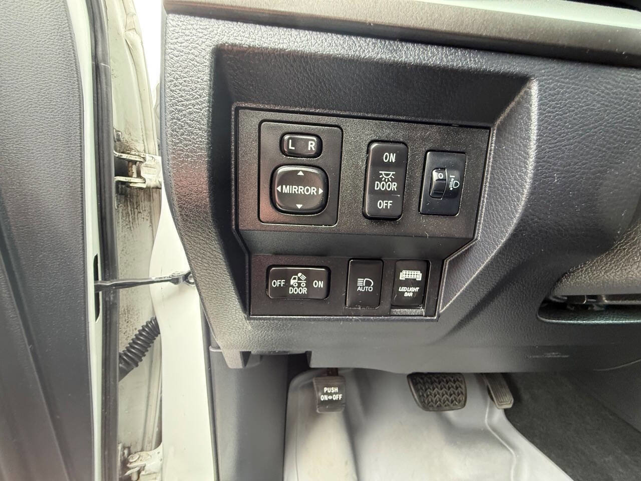 Used 2019 Toyota Tundra 4x4 Double Cab image 17