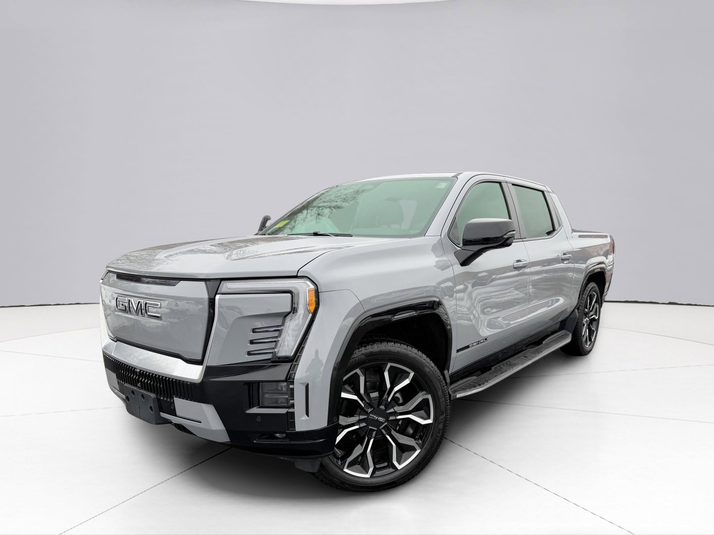 Used 2024 GMC Sierra EV Denali image 1