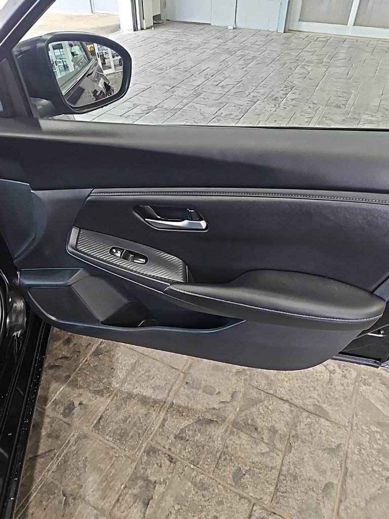 Used 2025 Nissan Sentra SV image 11