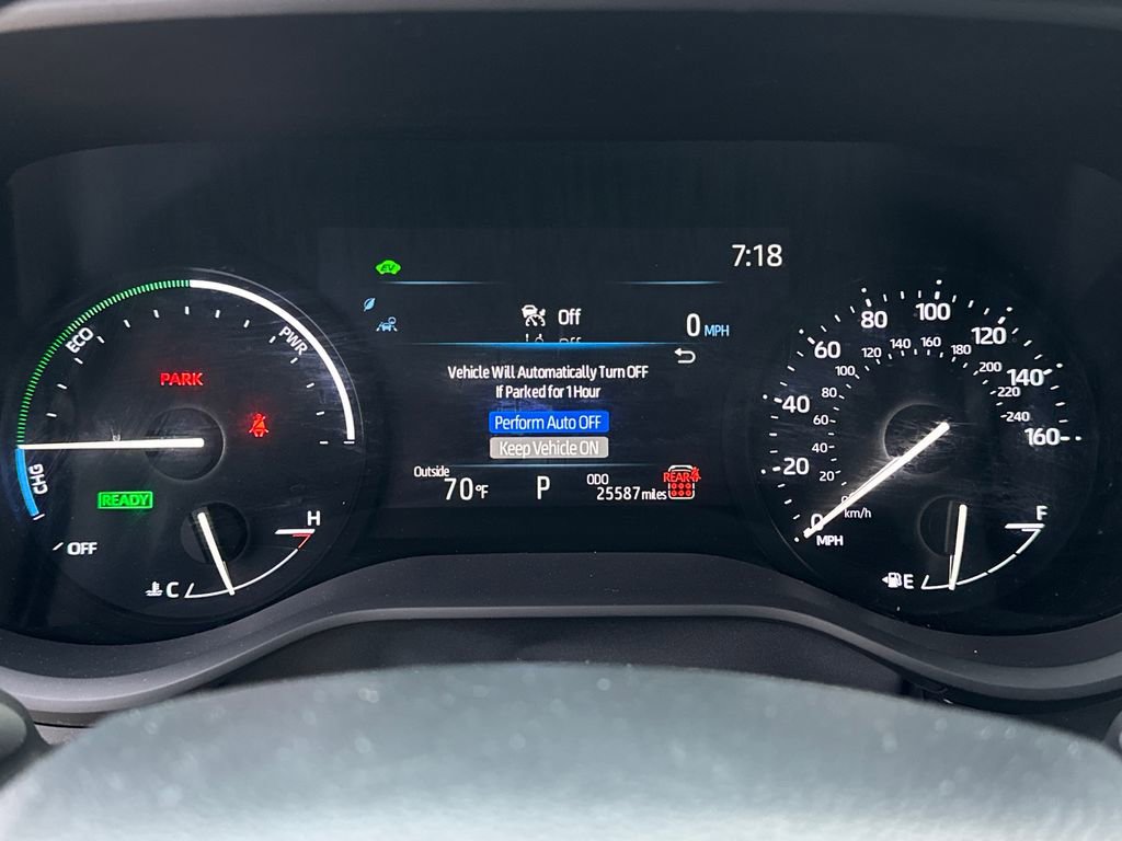 Used 2025 Toyota Sienna LE FWD image 22
