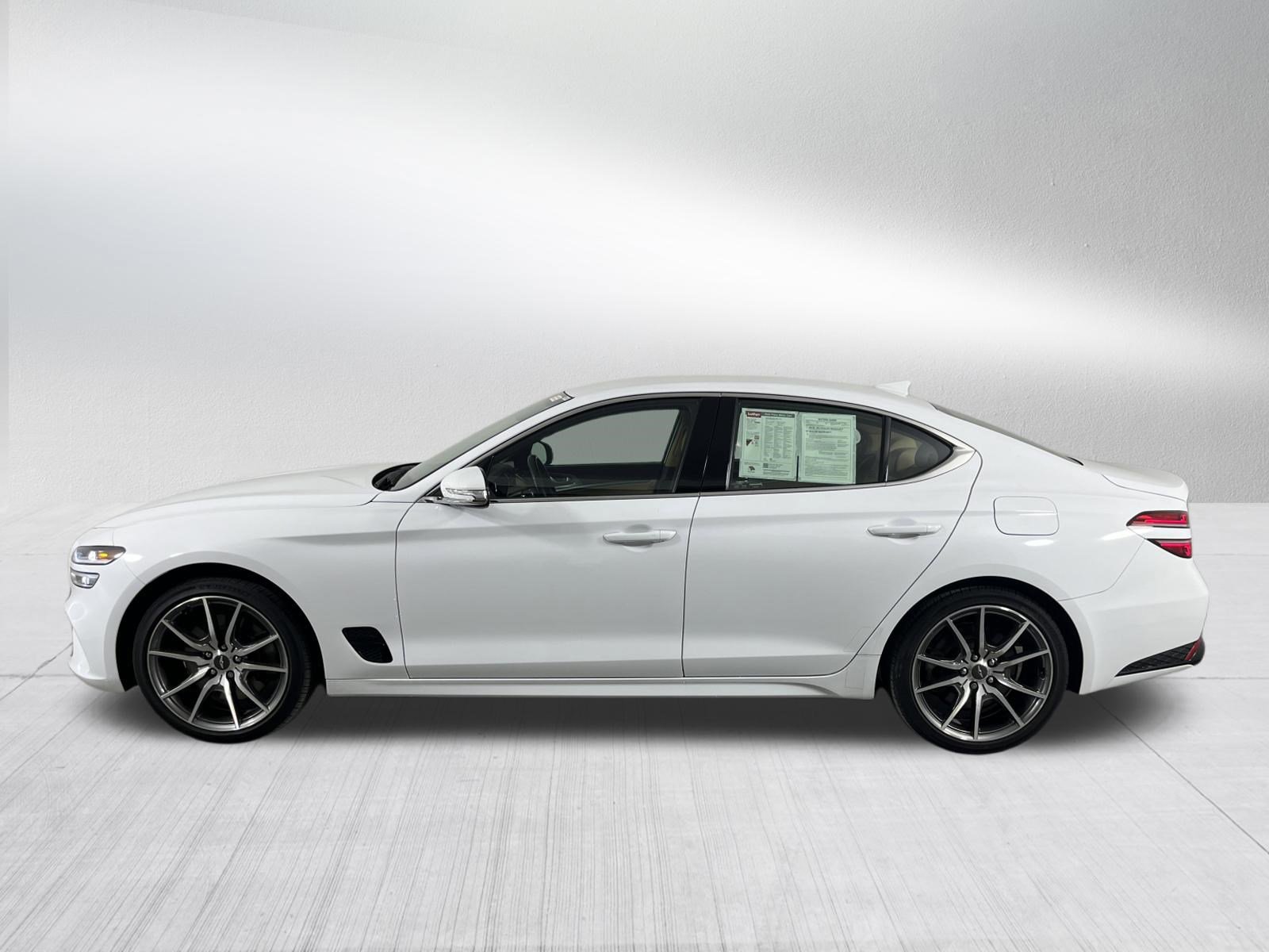 Used 2022 Genesis G70 3.3T image 4