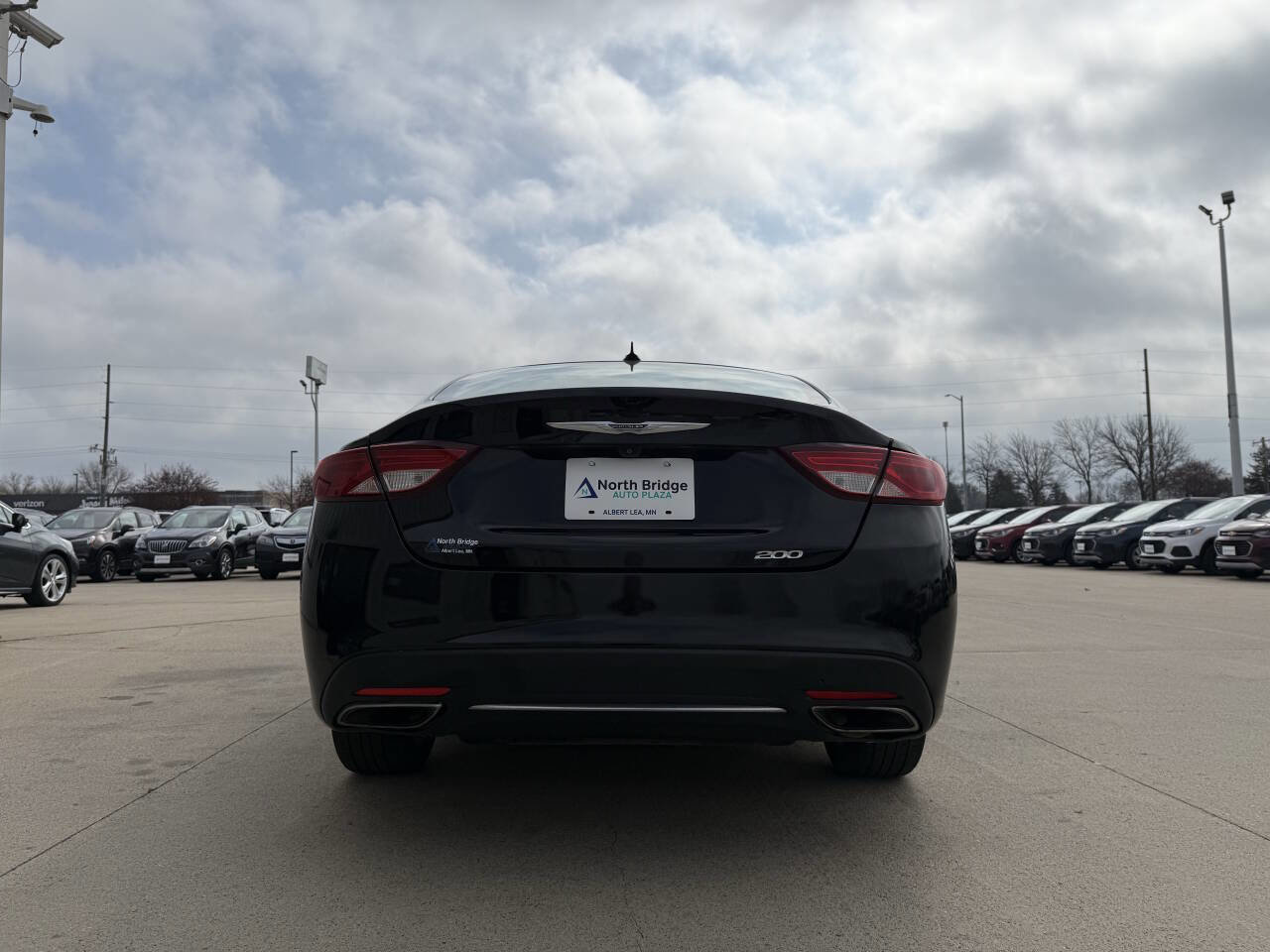 Used 2016 Chrysler 200 Limited Platinum w/ Comfort & Convenience Group image 24