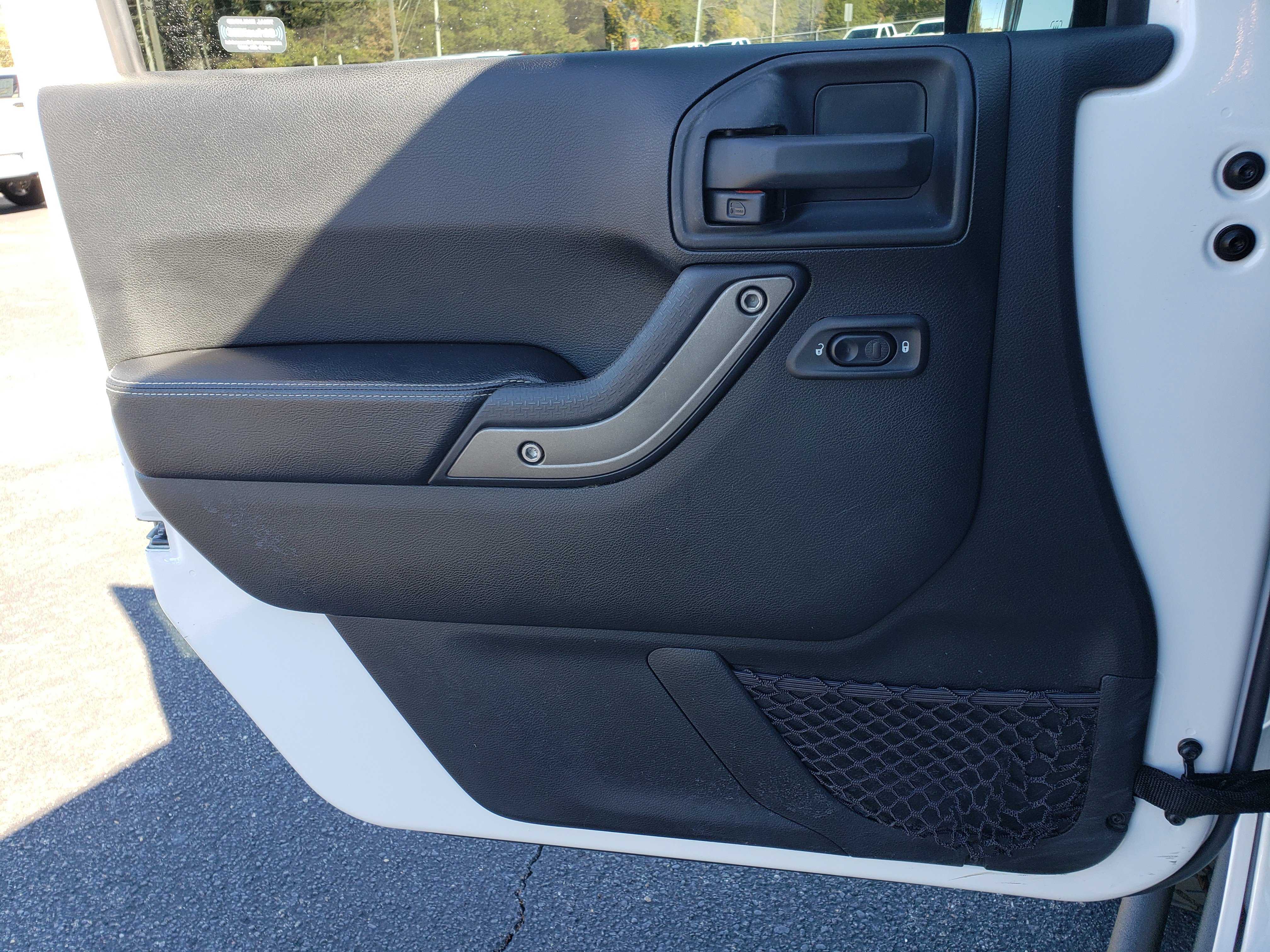 Used 2018 Jeep Wrangler Unlimited Sport image 15