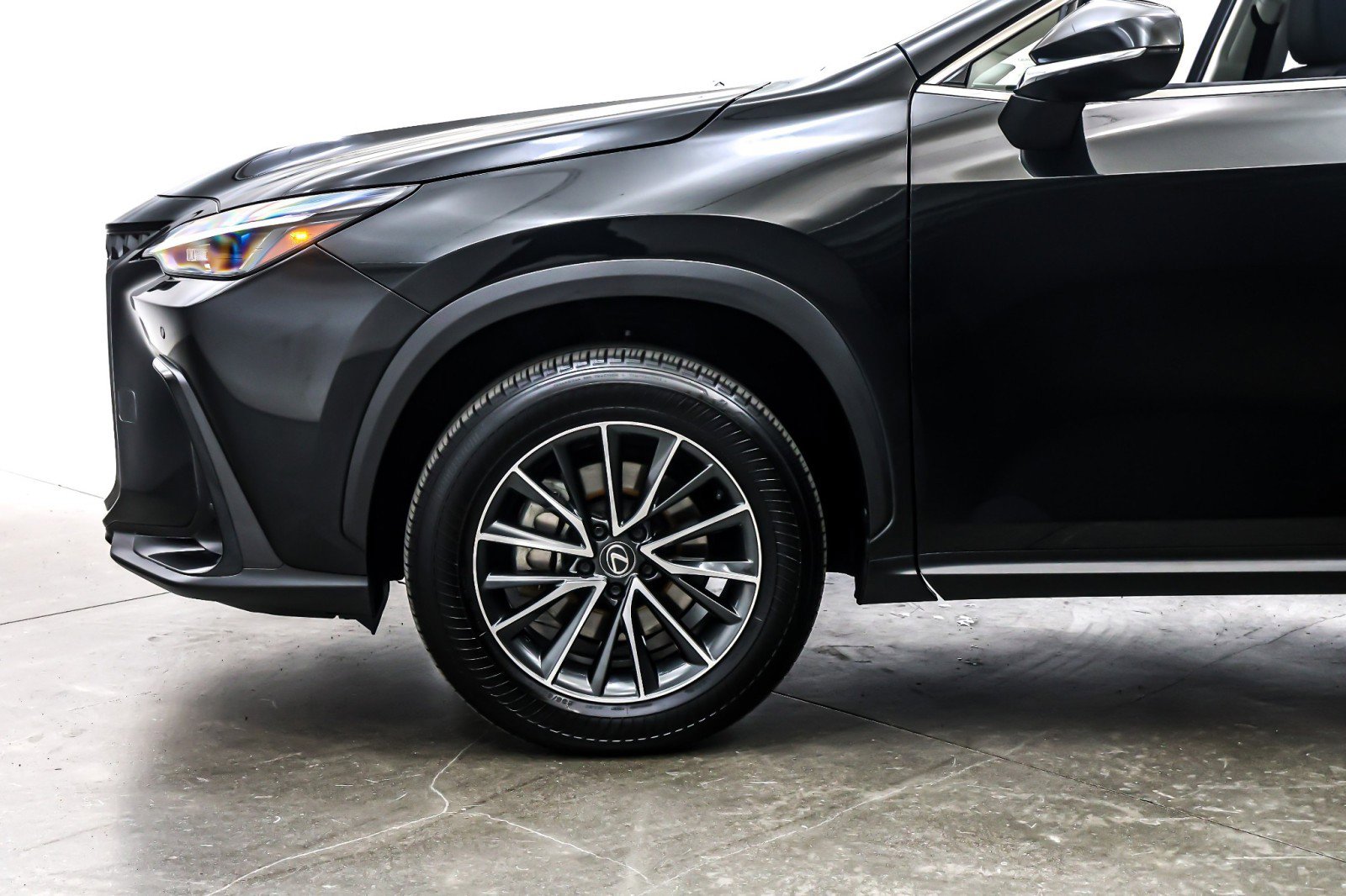 Used 2024 Lexus NX 350h AWD image 11