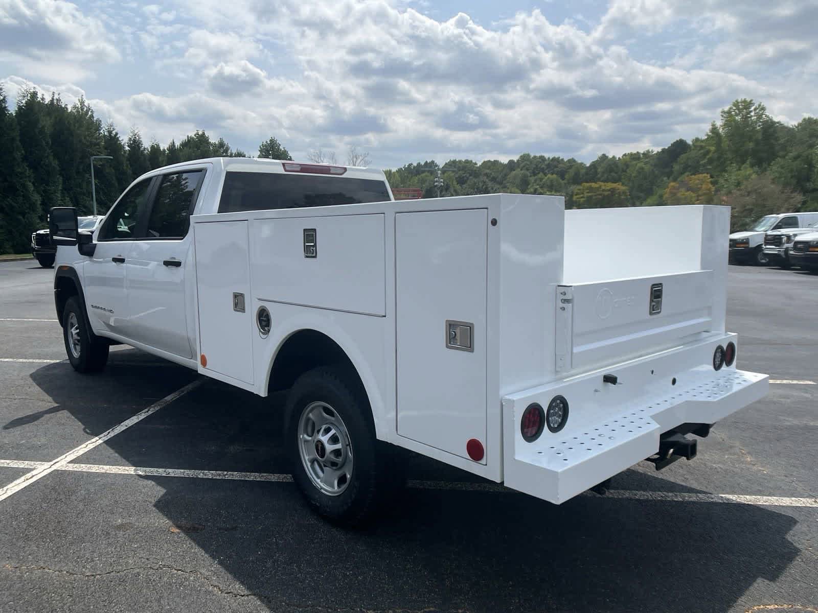 New 2024 GMC Sierra 2500 Pro w/ Convenience Package image 14