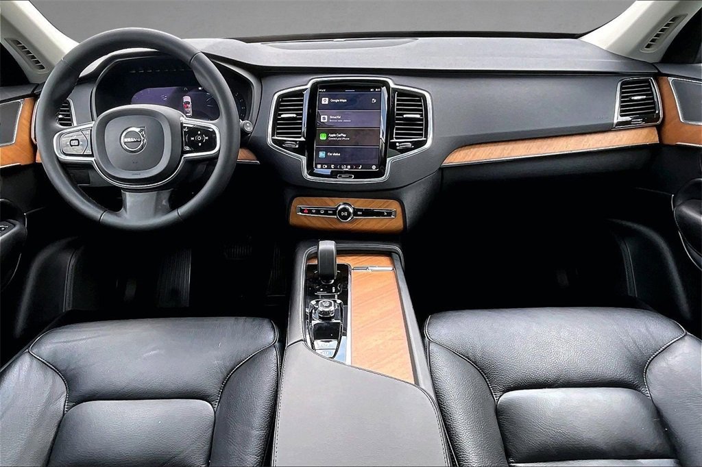 Certified 2023 Volvo XC90 B6 Plus image 6