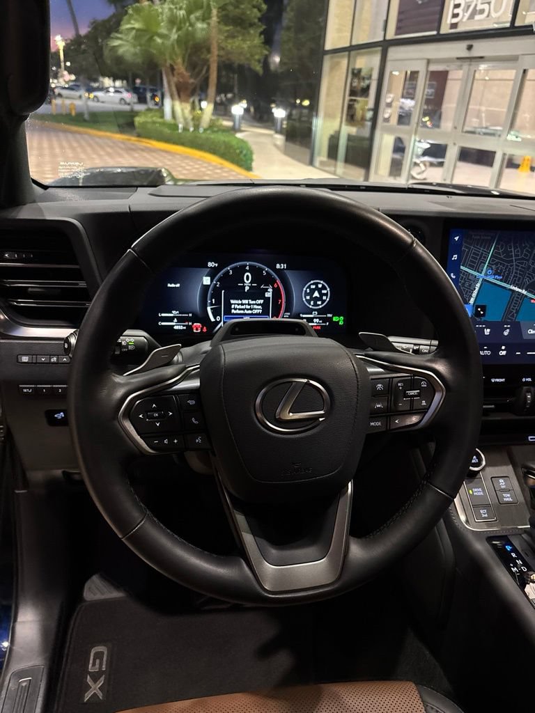 Used 2025 Lexus GX 550 w/ Accessory Package (Z1) AWD/4WD image 10