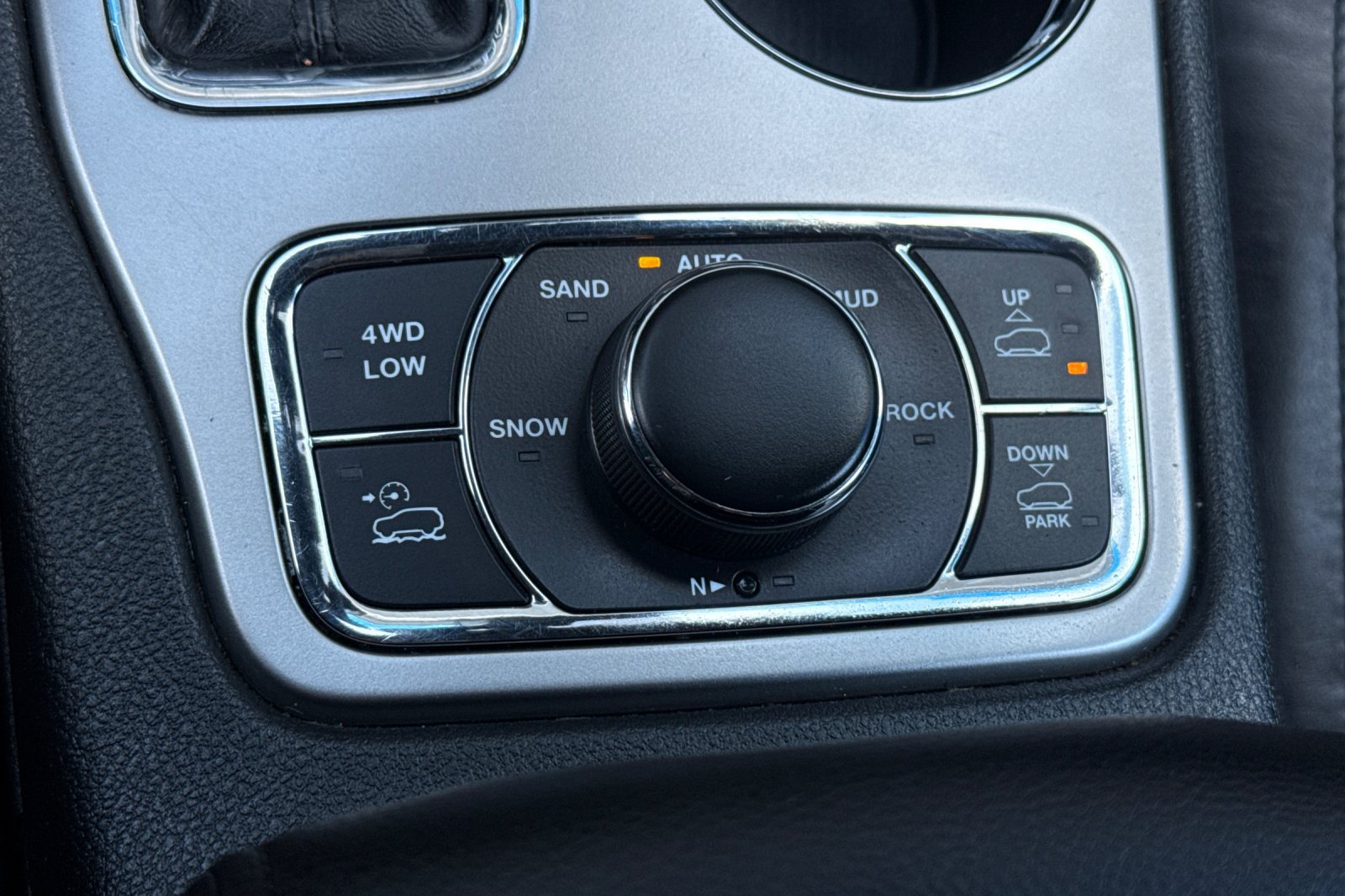Used 2018 Jeep Grand Cherokee Limited w/ Luxury Group II AWD/4WD image 30