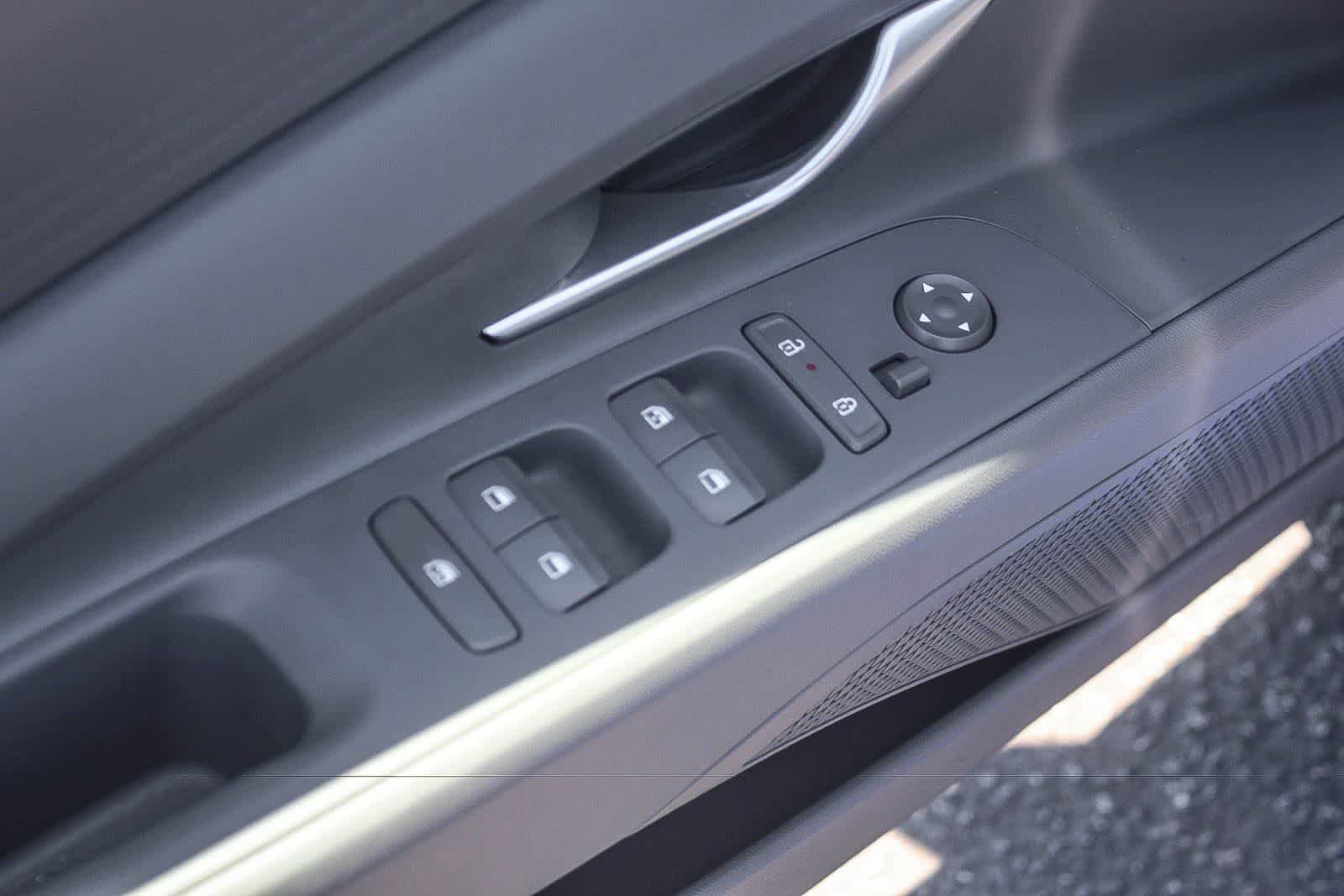 Certified 2024 Hyundai Elantra SEL FWD image 26