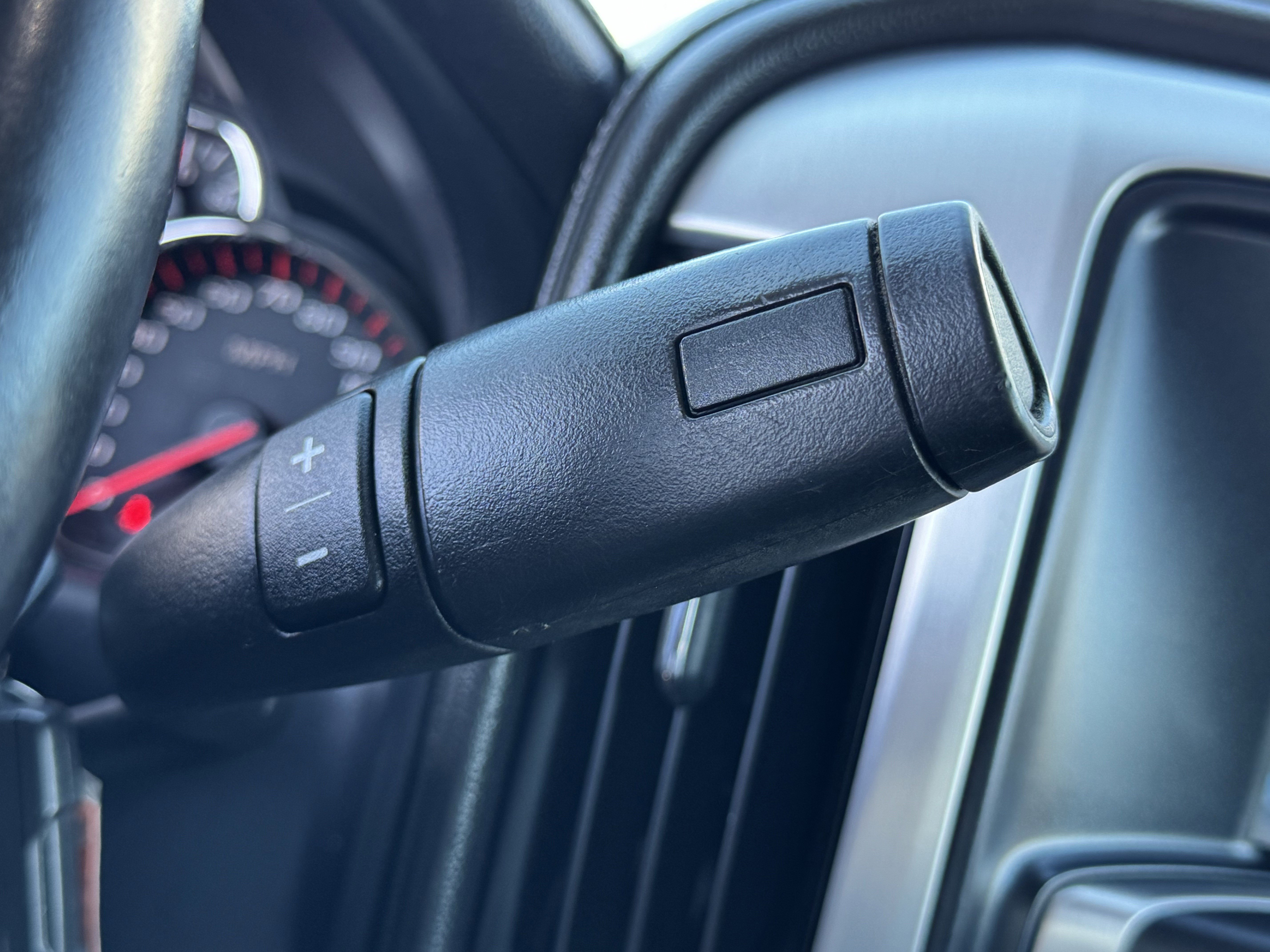 Used 2015 GMC Sierra 1500 SLE w/ SLE Value Package image 29