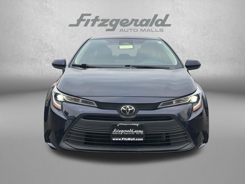 Used 2023 Toyota Corolla LE FWD image 3