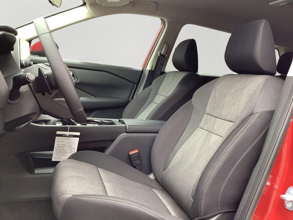 Used 2026 Nissan Rogue SV image 24