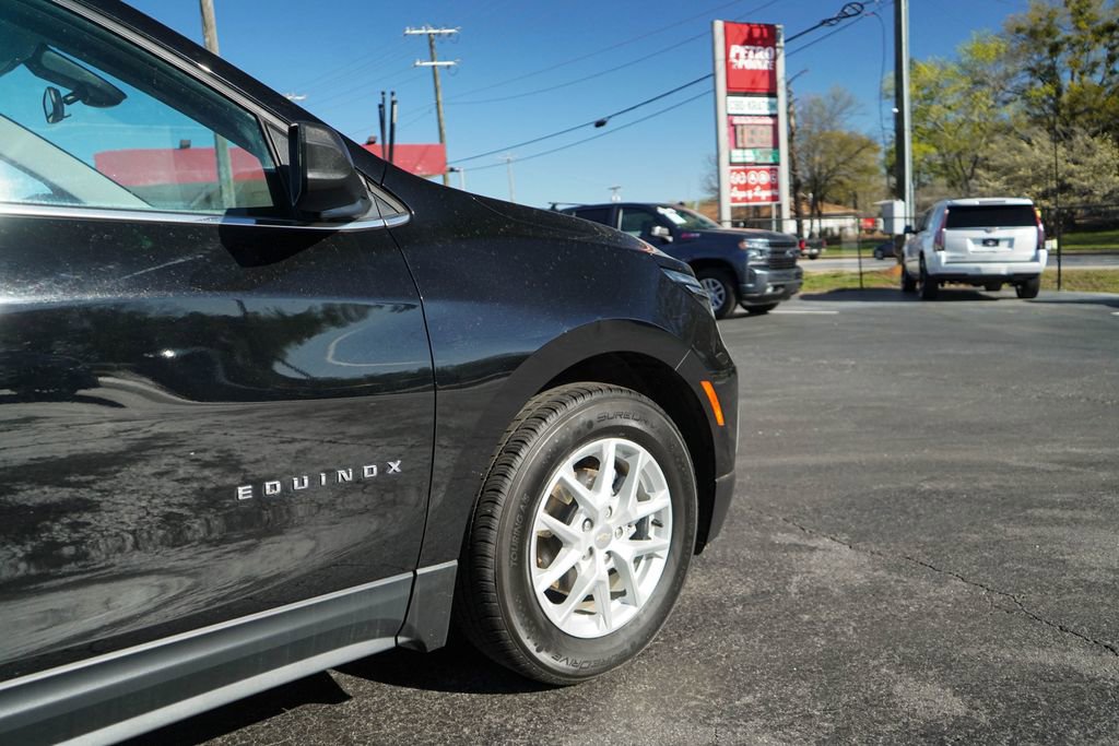 Used 2023 Chevrolet Equinox LT w/ Driver Convenience Package image 11