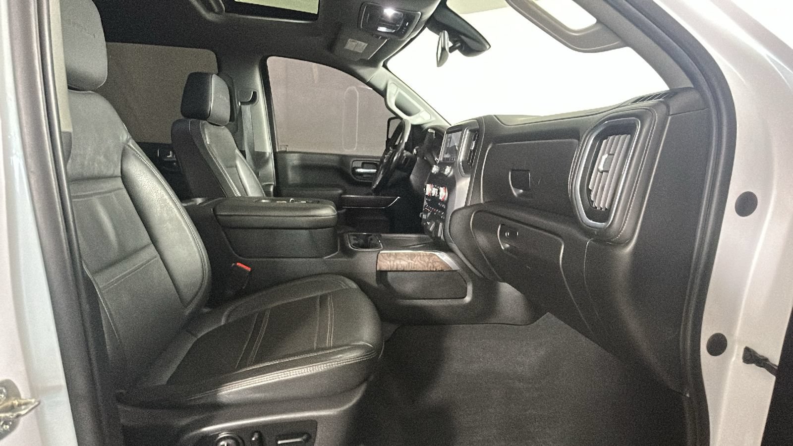 Used 2021 GMC Sierra 2500 Denali AWD/4WD image 32