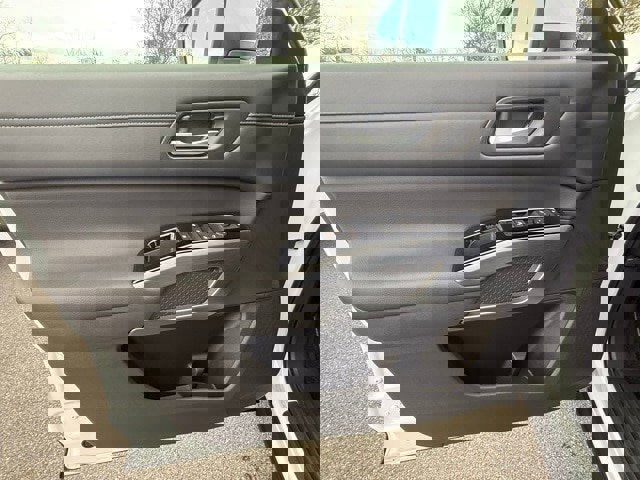 New 2025 Nissan Pathfinder SL image 10