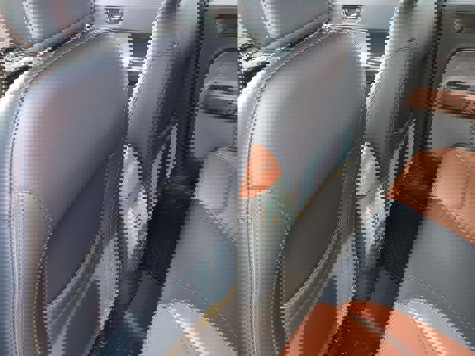 Used 2023 Ford Maverick Lariat image 18