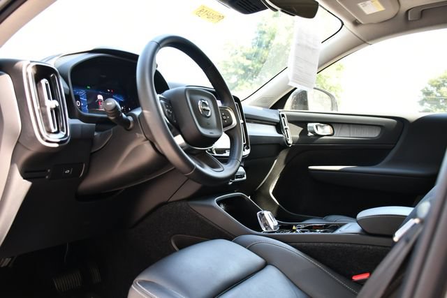 Certified 2026 Volvo XC40 B5 Plus AWD/4WD image 13