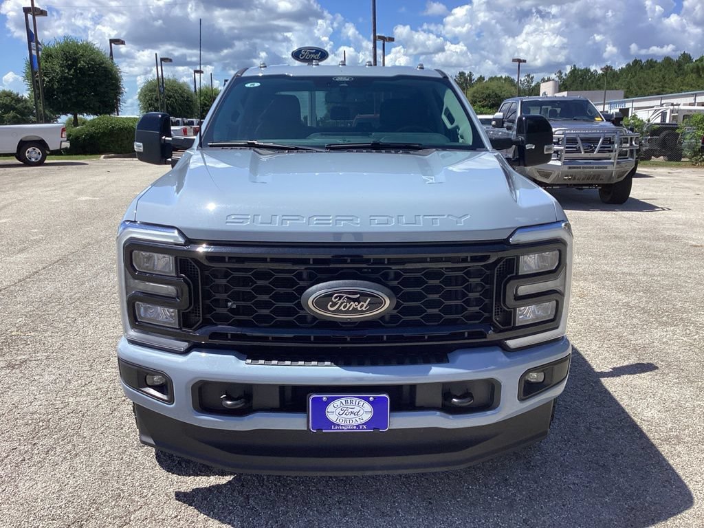 Used 2025 Ford F250 Lariat w/ Black Appearance Package AWD/4WD image 2