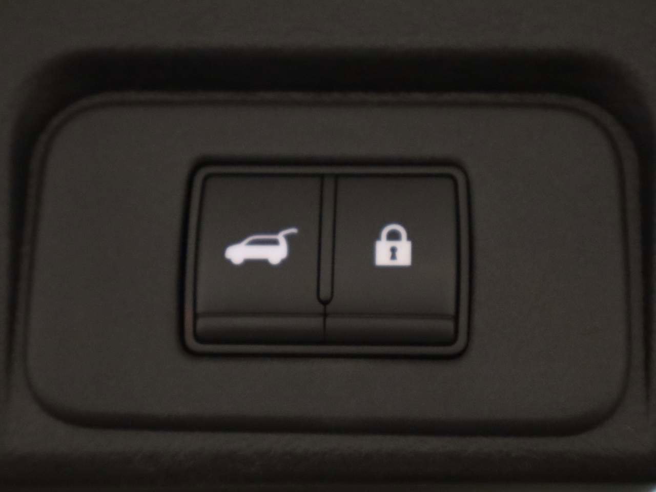 Used 2022 Nissan Rogue Platinum w/ Head-Up Display Package image 19