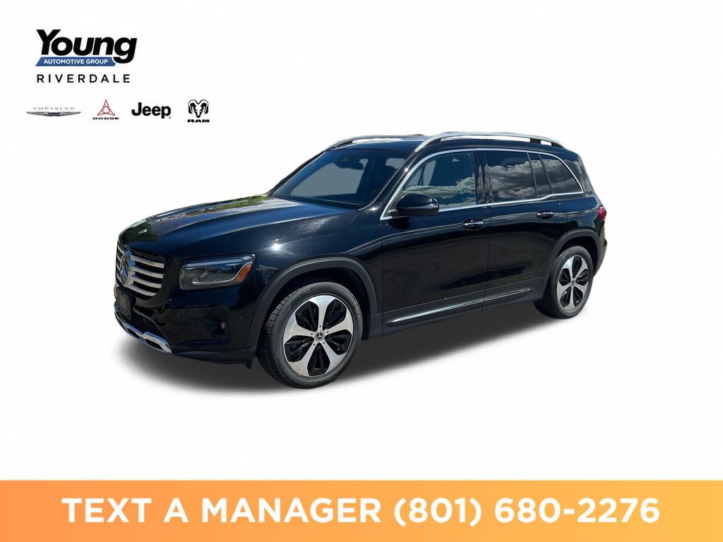 Used 2025 Mercedes-Benz GLB 250 4MATIC image 1