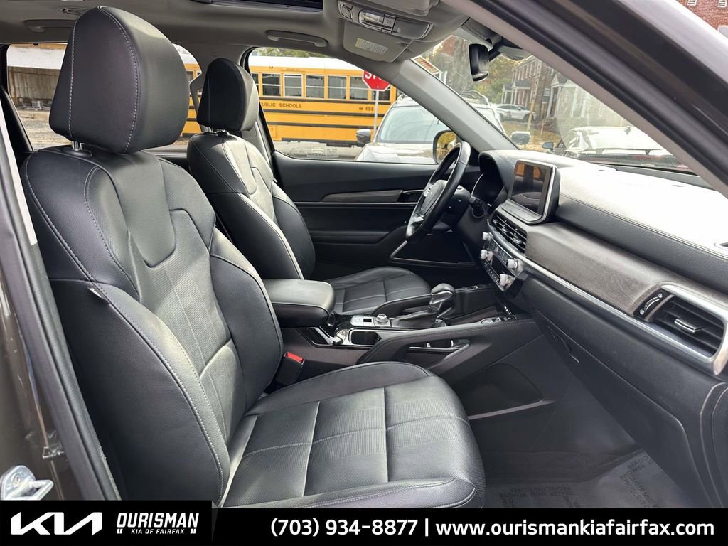 Used 2022 Kia Telluride EX w/ EX Premium Package image 18