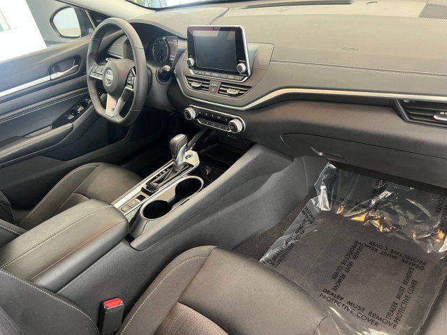 Used 2022 Nissan Altima 2.5 SV w/ SV Premium Package FWD image 16