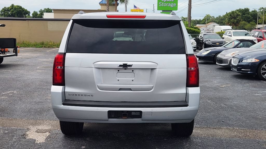 Used 2018 Chevrolet Suburban LT RWD image 5