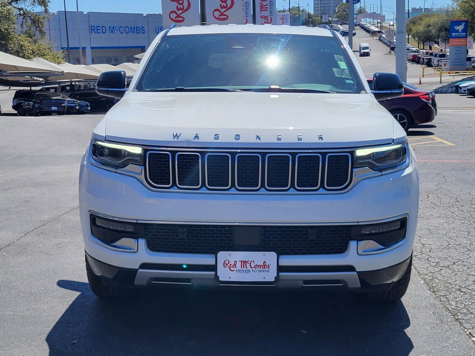 Used 2024 Jeep Wagoneer L Series II w/ Flexible Seating Group image 9