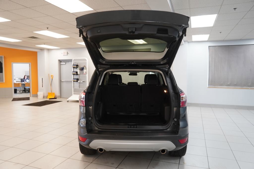 Used 2018 Ford Escape SEL image 10