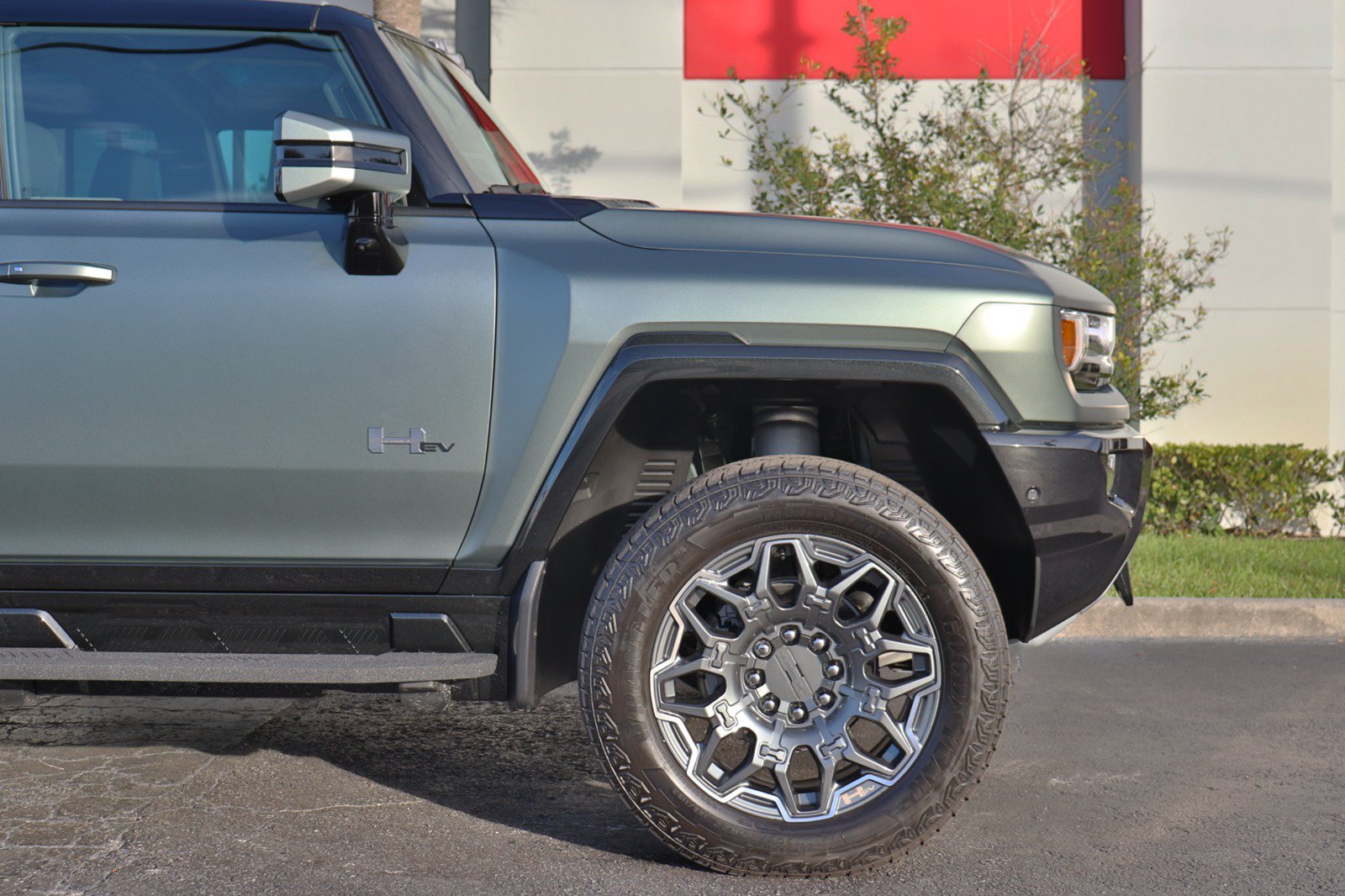 Used 2024 GMC Hummer EV 3X AWD/4WD image 11