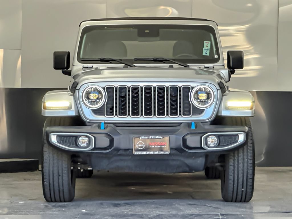 Used 2024 Jeep Wrangler Unlimited Sahara AWD/4WD image 8