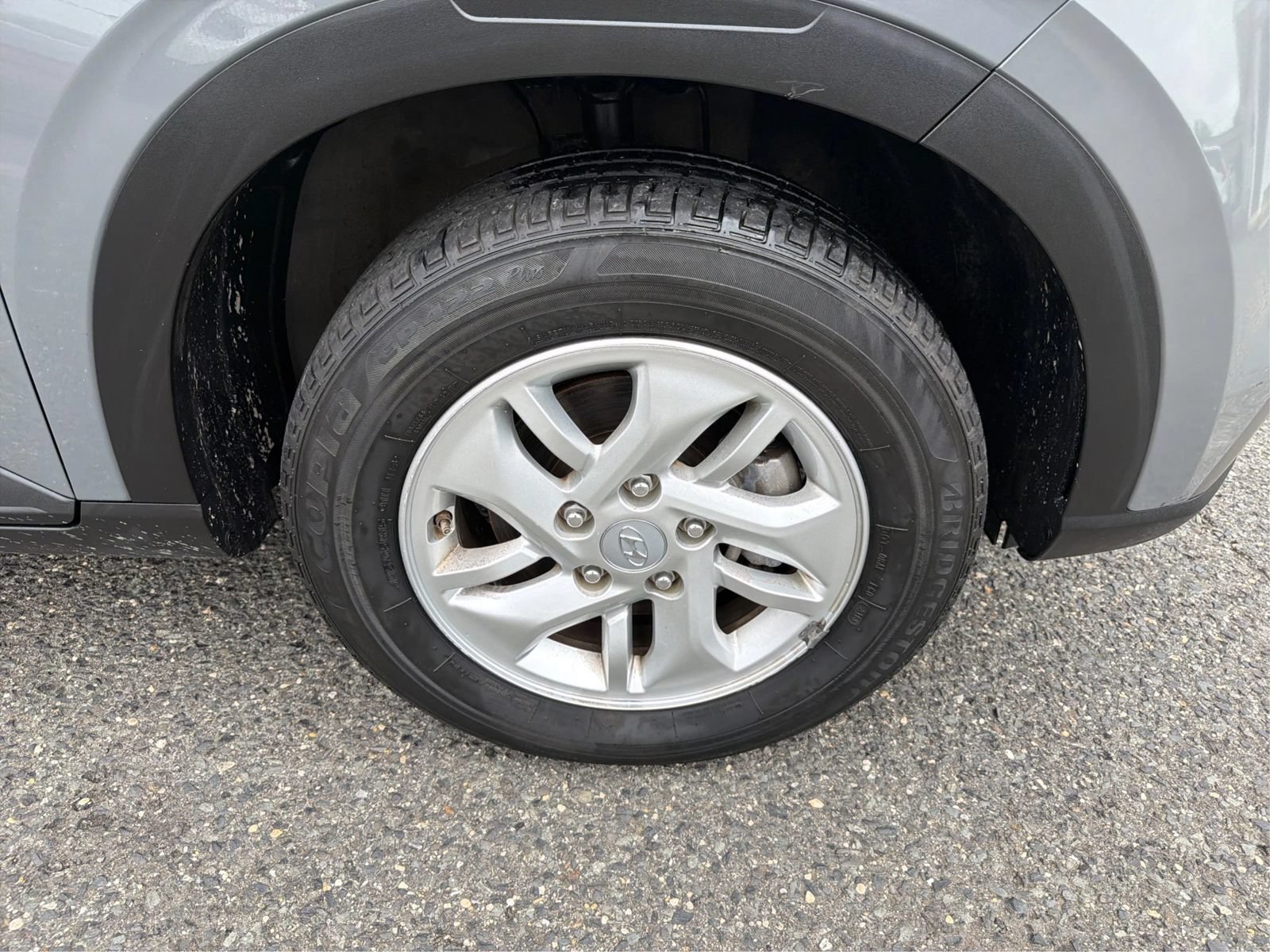 Used 2021 Hyundai Venue SE FWD image 13