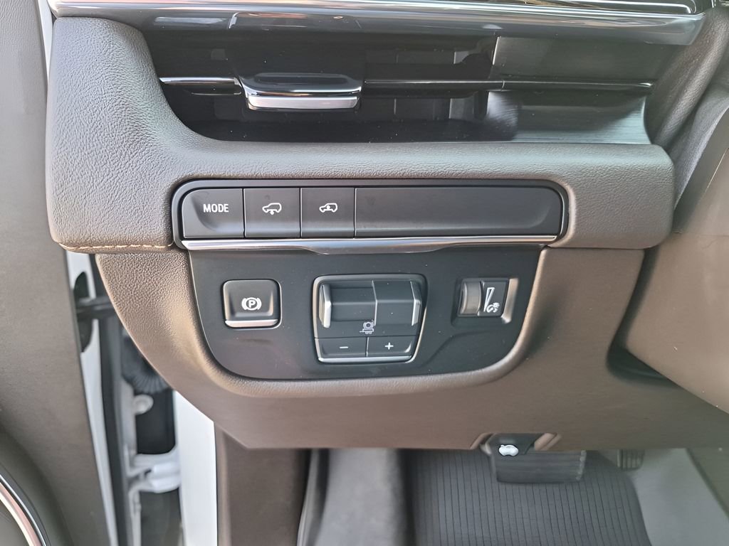 Certified 2024 Cadillac Escalade Sport w/ Touring Package image 34