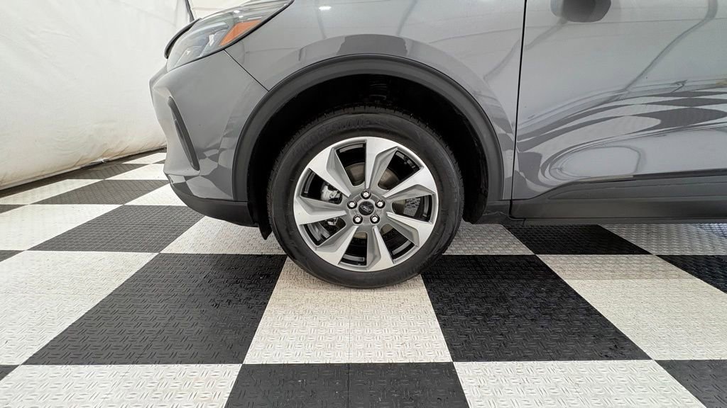 Used 2024 Ford Escape Platinum AWD/4WD image 12