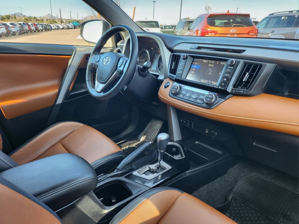 Used 2016 Toyota RAV4 Limited image 26