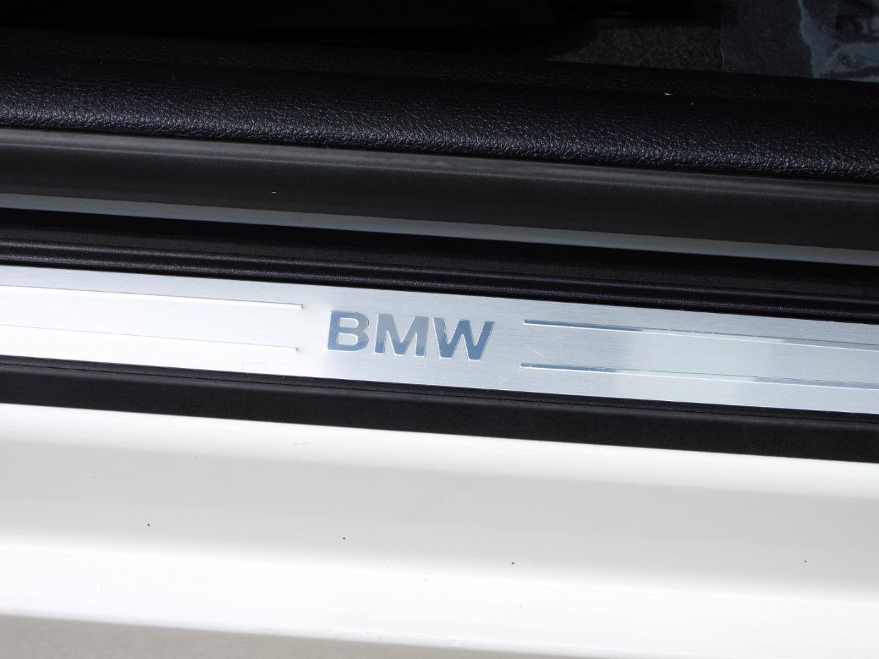 Used 2017 BMW 230i Convertible RWD image 43