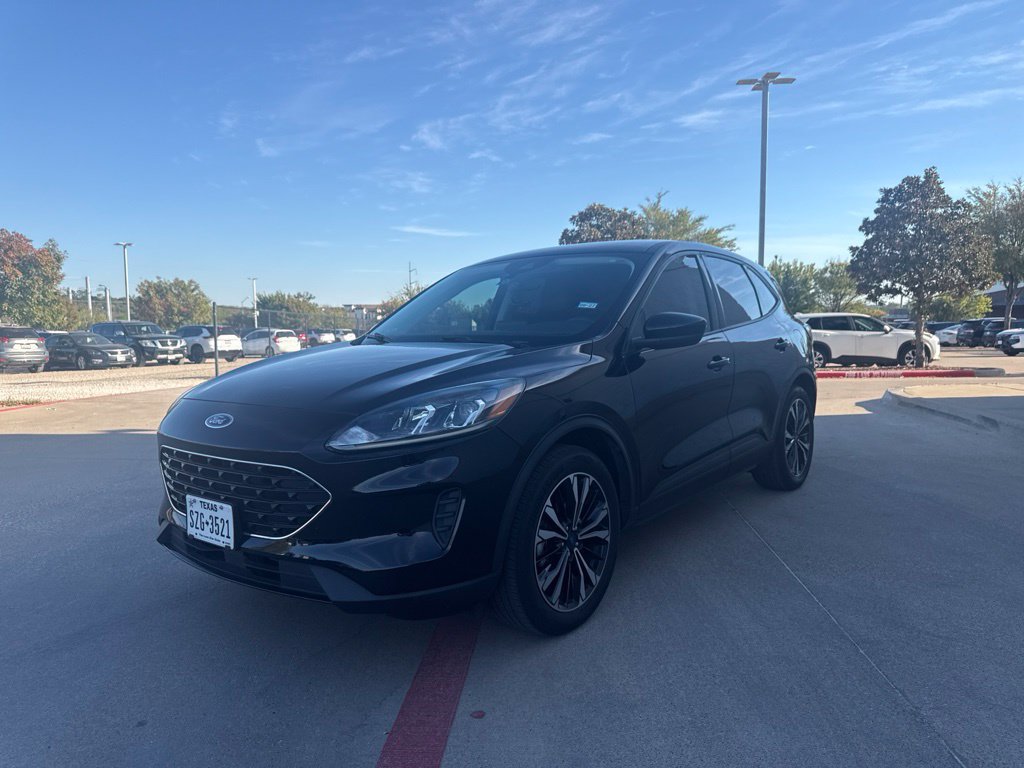 Used 2022 Ford Escape SE w/ SE Sport Appearance Package FWD image 1