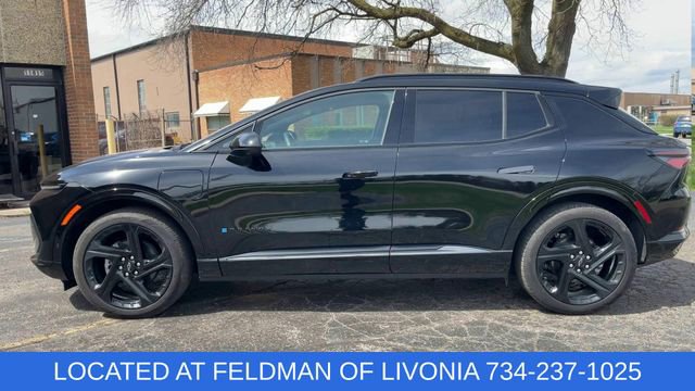 Used 2024 Chevrolet Equinox EV RS FWD image 5